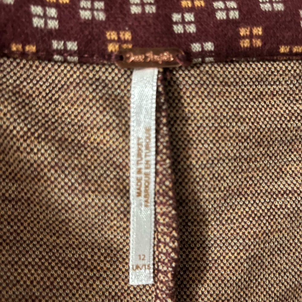 Red Brown Patterned Pants - Picture 2 of 4